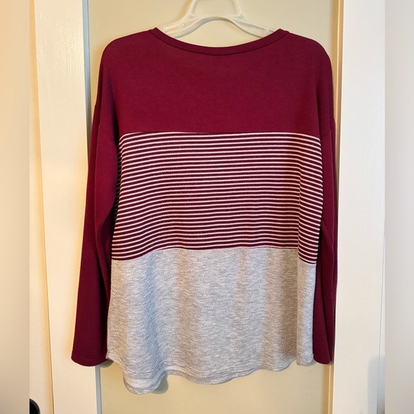 ✨ROOLEE BLOUSE - Picture 2 of 5